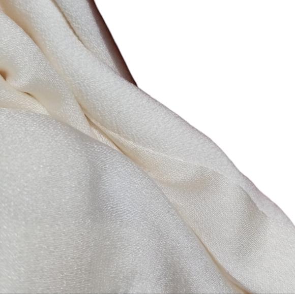 ST John Ivory-White Blazer NWOT p to p 20" - Picture 8 of 10